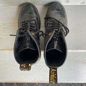 Dr. Martens barely worn 1460 shoes women’s 8